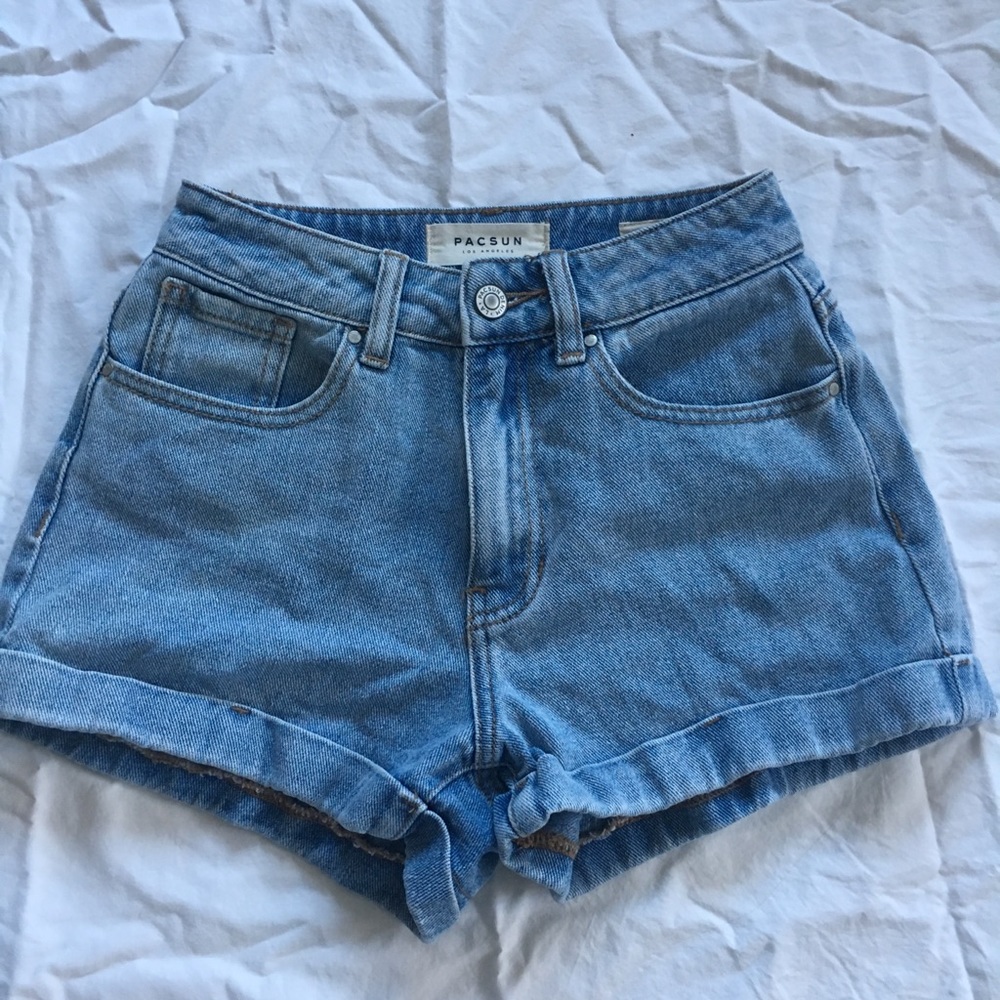Pacsun denim shorts light wash size 23
